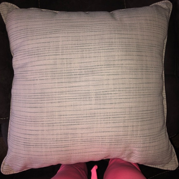 6 Pc Pillow Set (Couch Not Included)